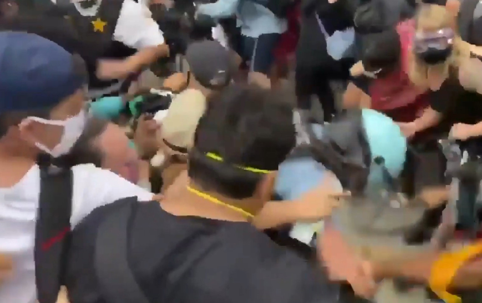 hicagoStrikingOfficer-06